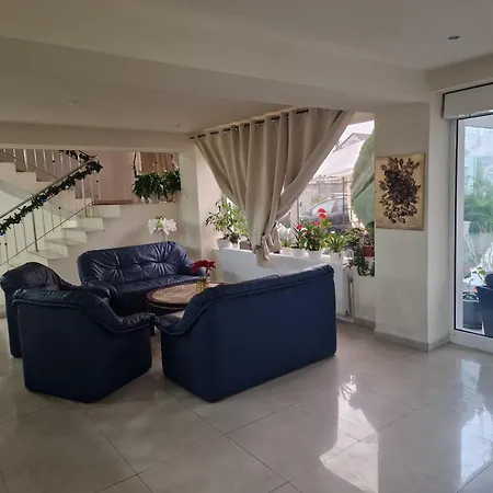 Eden Lejlighedshotel